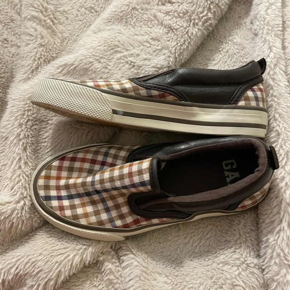 EUC Kid’s Gap Slip On Plaid Loafers